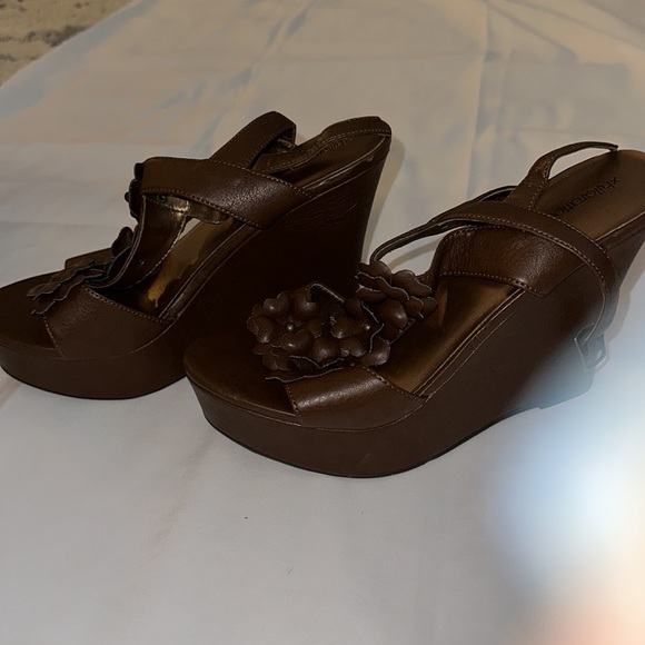 Brown wedges - Picture 3 of 3
